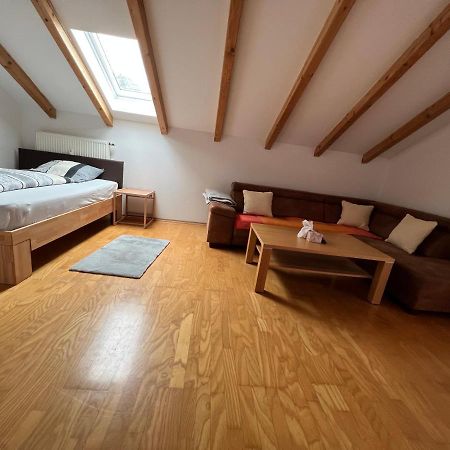 D&R Appartement Bei Rosenheim Exterior photo